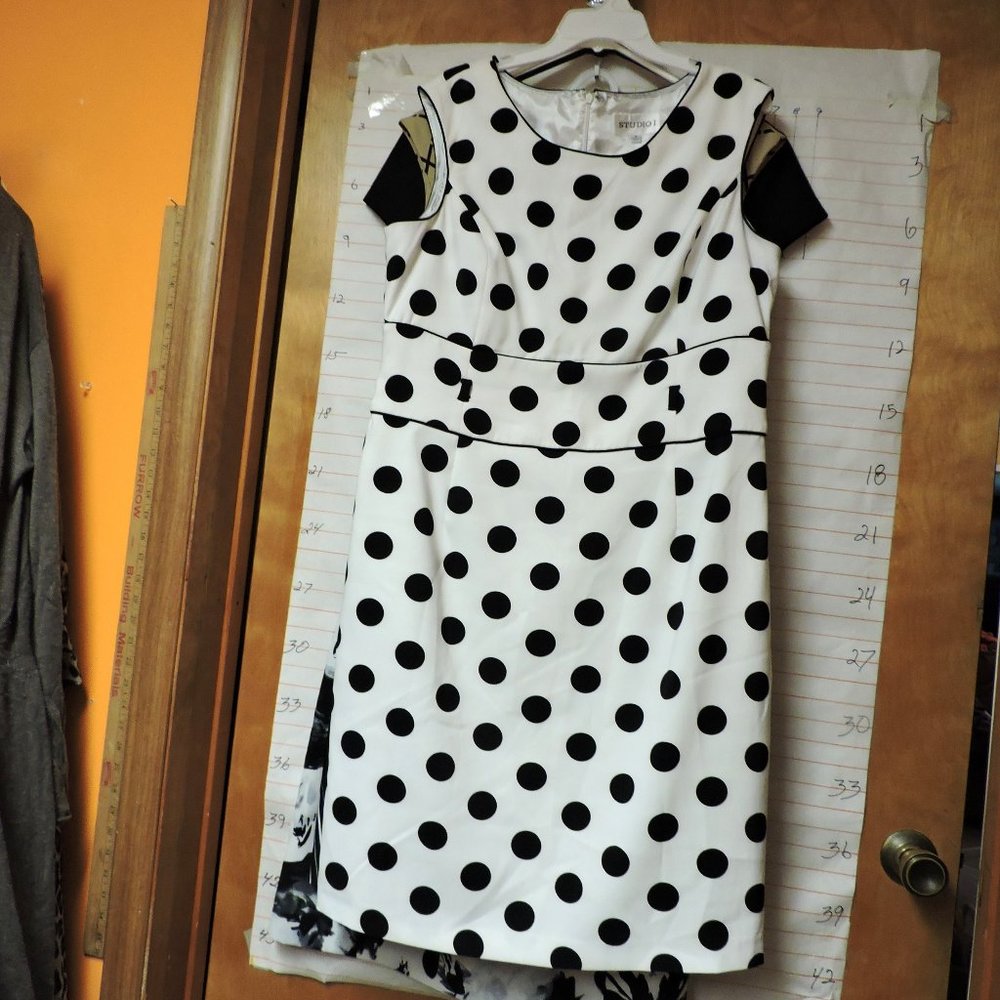 STUDIO polka dot dress WO belt sz16  black & Wht